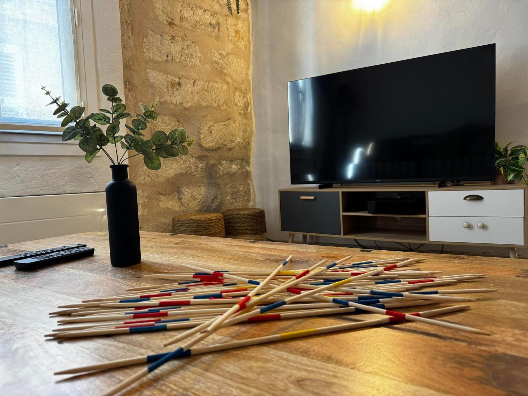 La Villa De Lea - Wifi - 5 Personnes - Intramuros Avignon Eksteriør billede